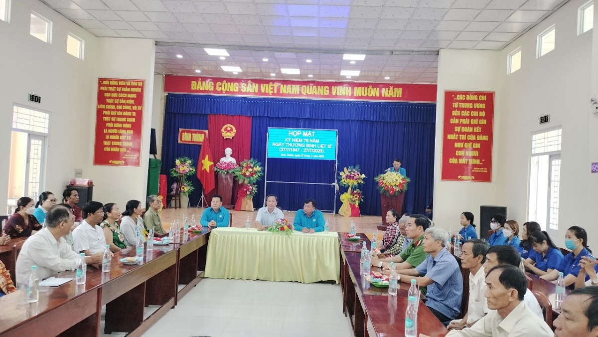 Họp mặt ngày TBLS